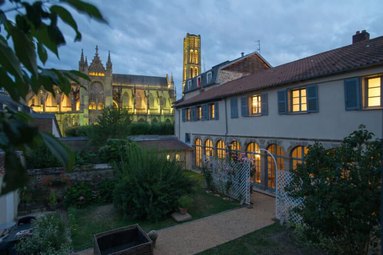 Le Restaurant La Cuisine du Cloître dans le quartier historique de la Cathédrale de Limoges